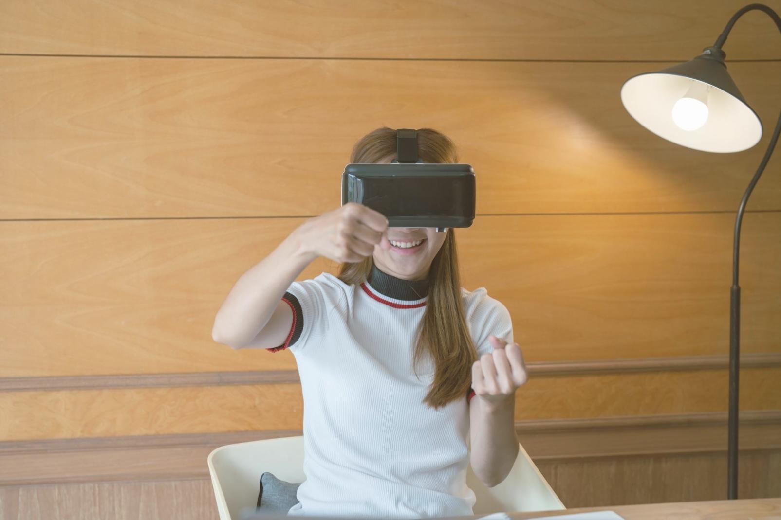 Students debugging AR tracking issues in Unity workspace